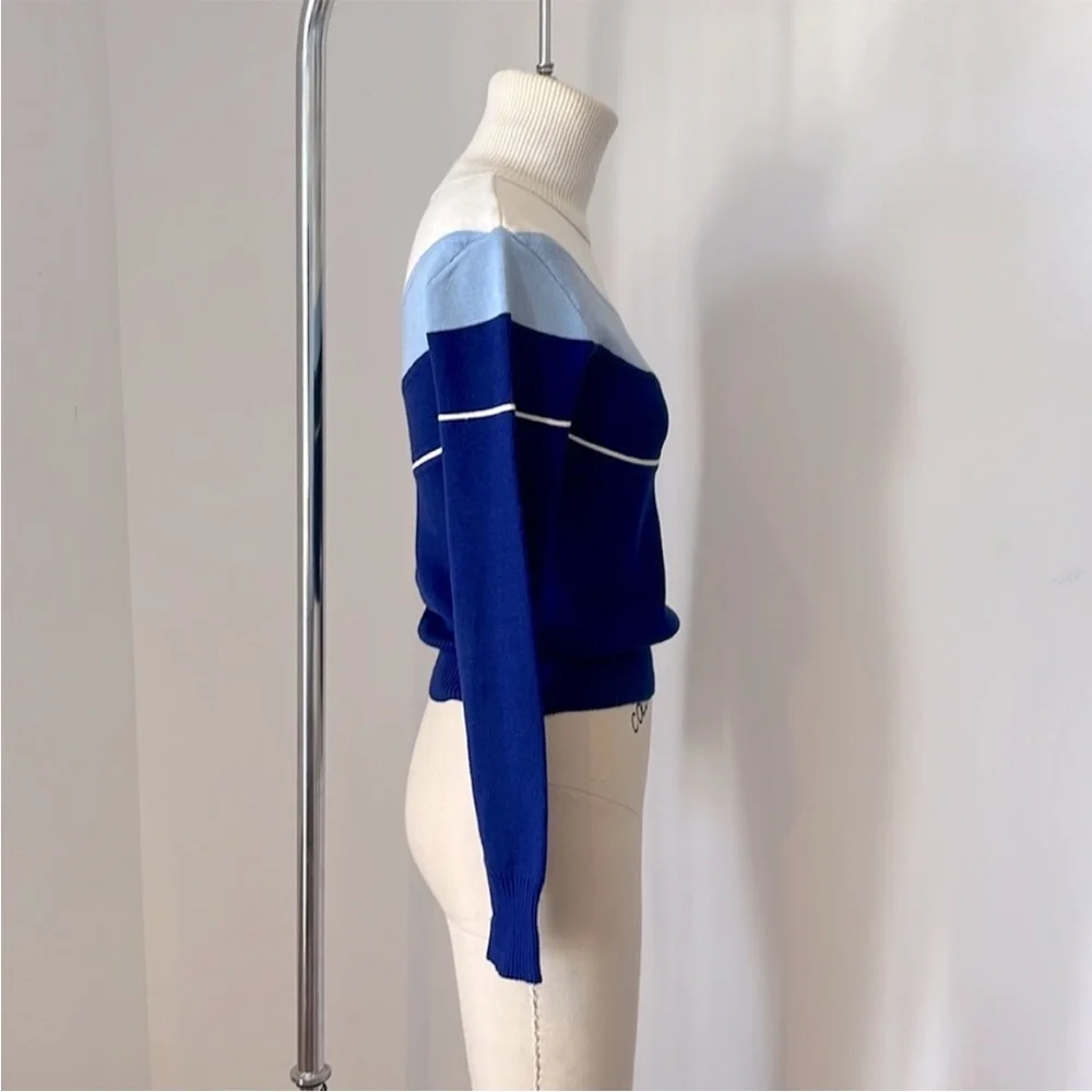 Colorblock Blue Sweater - Picture 2 of 3
